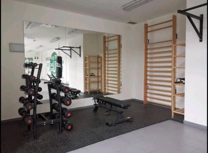 Modern Near Center, Airport, Metro Apartamento